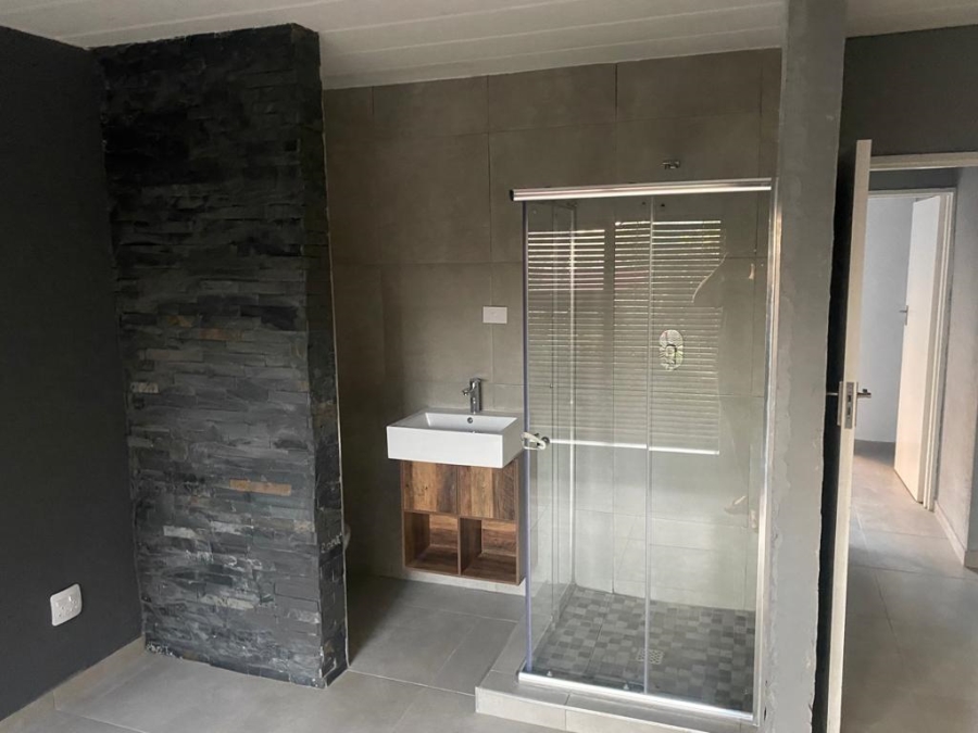 2 Bedroom Property for Sale in Vaalpark Free State